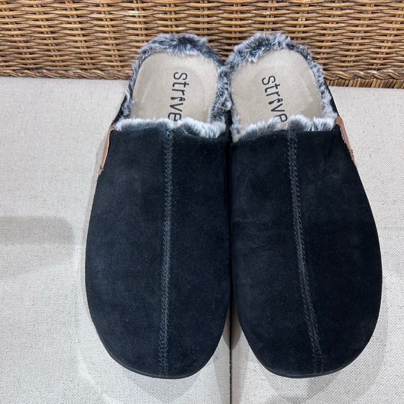 Strive Luxembourg Supportive Slipper Black Men’s Size 11 mule NEW IN BOX